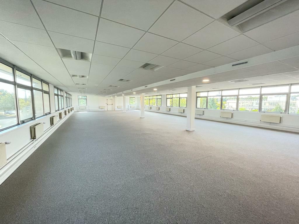 Bureau Roissy-en-France 2791m² Location bureau Roissy-en-France Val-d'Oise OLBUR2117848 1